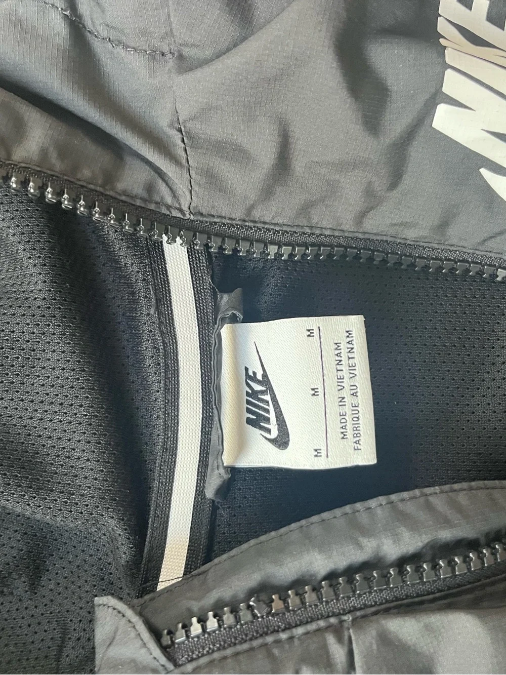 Nike Boys Girls Black Hooded Windbreaker Jacket Youth Medium Full Zip
